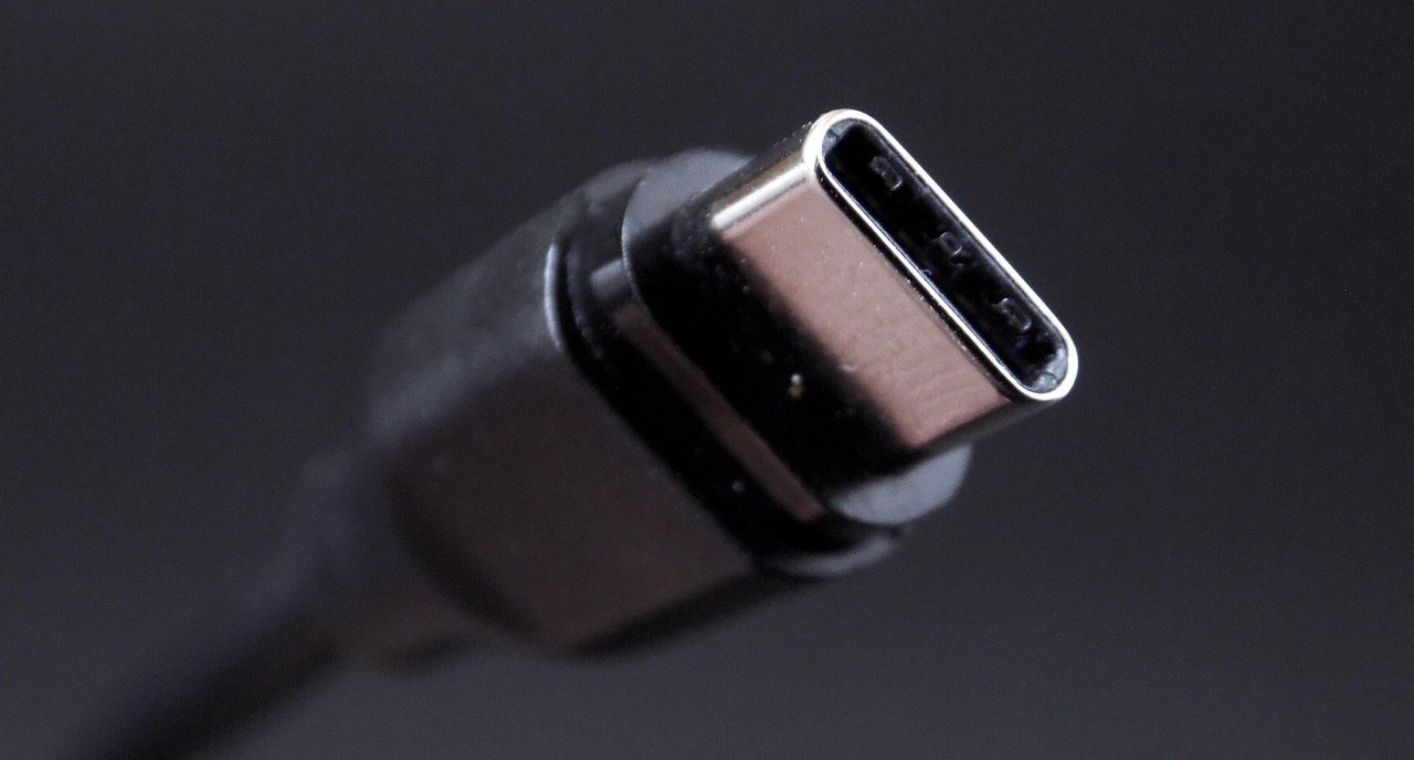 HDMIとUSB-Cの違いをザックリと解説