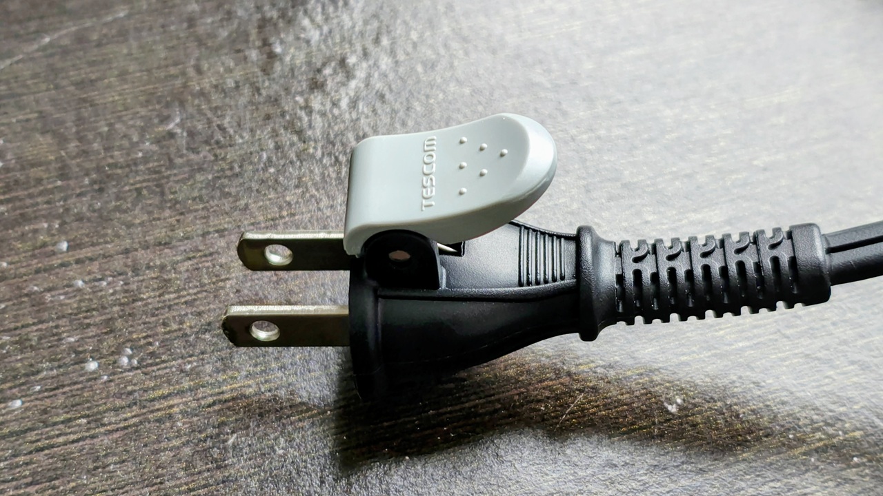 ドライヤーのラク抜きプラグ