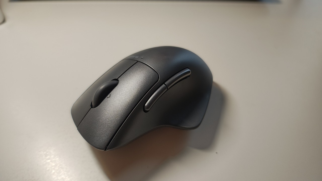 SHELLPHA M-SH30DBSKBKはチルトつきの7ボタンマウス