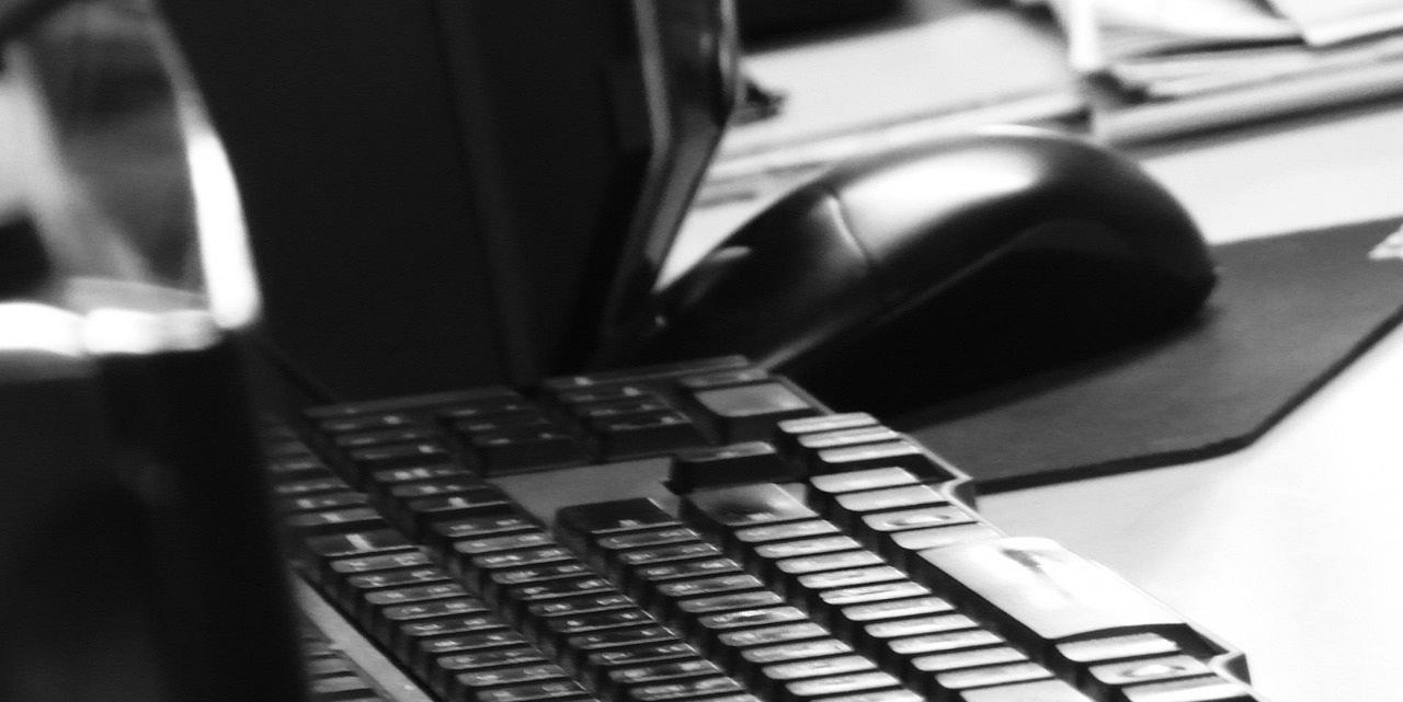 【【レビュー】エレコムの無線マウス『SHELLPHA M-SH30DBSKBK』はコスパの良い多ボタンマウス