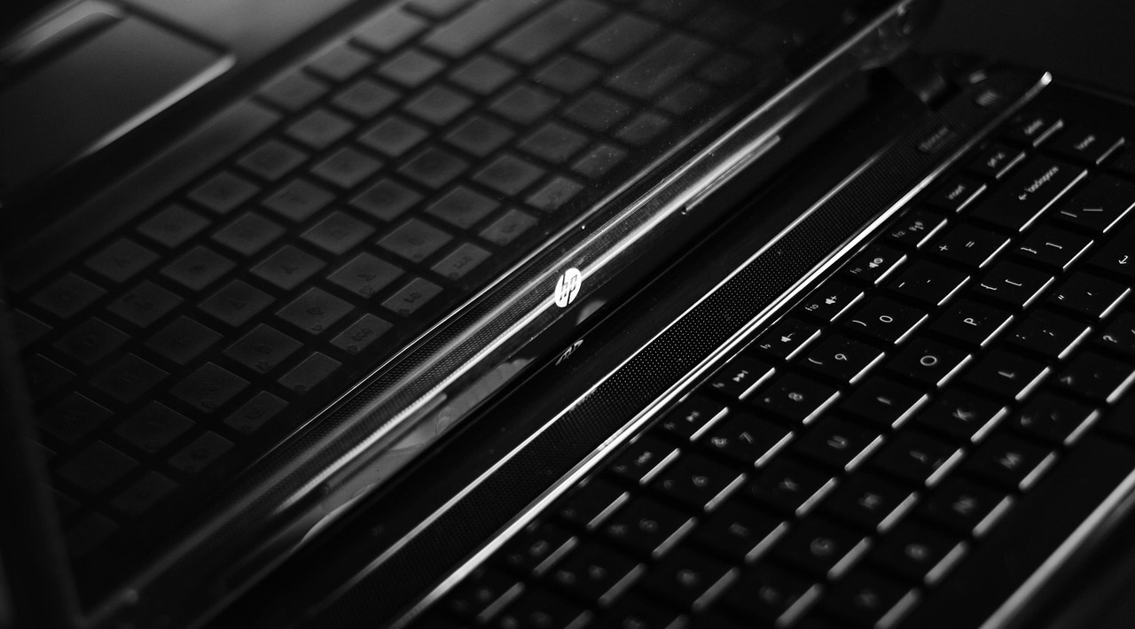 固定キー機能とは、キーの同時押しができない人をサポートする機能