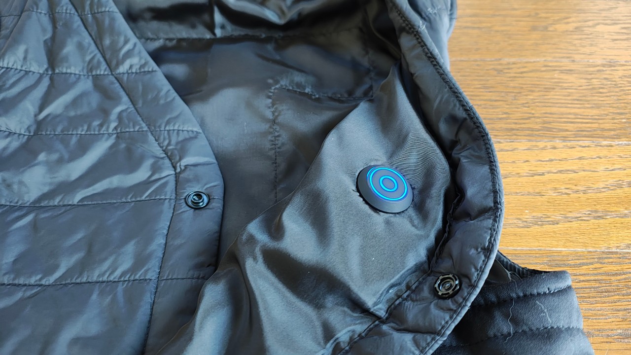 コメリのI型ヒーターベストの電源スイッチ