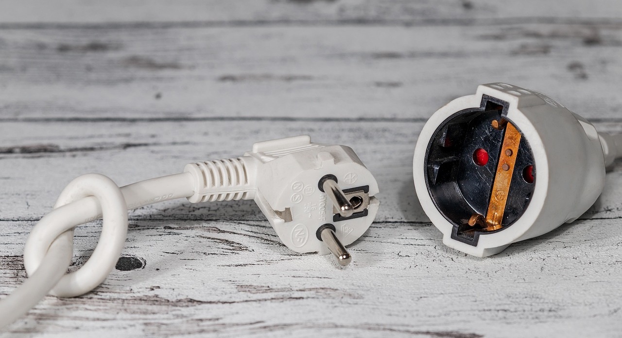 【無料】おすすめのアダプターの捨て方・処分方法【各市区町村の専用回収ボックス】